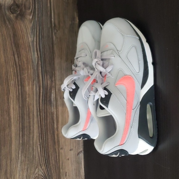 New Nike Air Max Sneakers Gray Casual Streetwear Everyday Walking Shoes - Picture 4 of 10